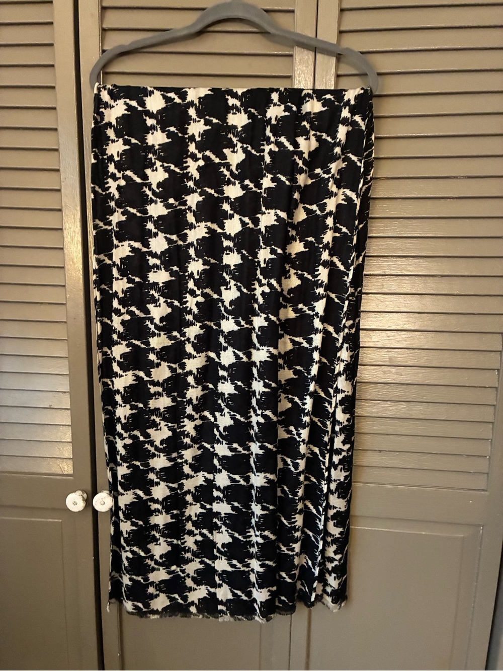 Black & White Patterned Women’s Skirt